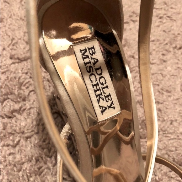 Badgley Mishka Wedges - Picture 7 of 7